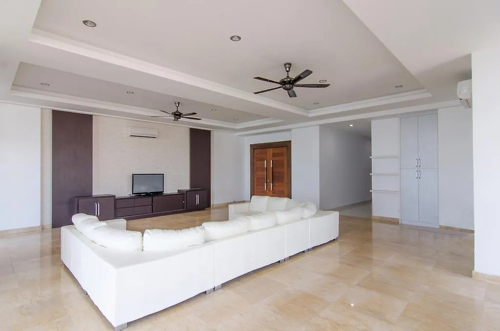 H Residence George Town Malesia