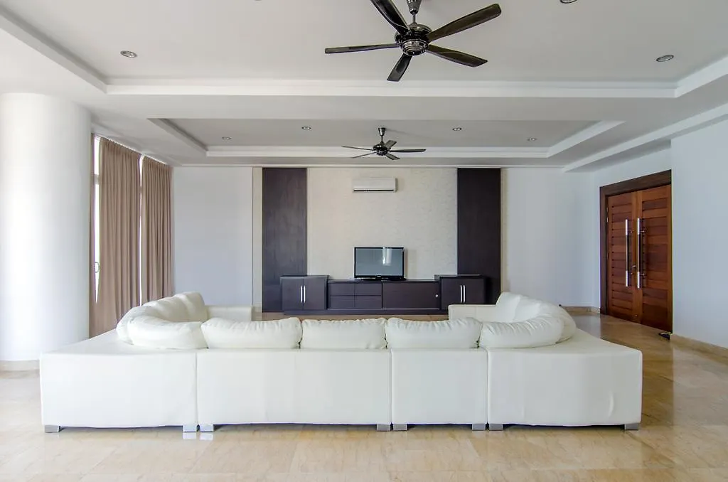 홈스테이 H Residence 조지타운